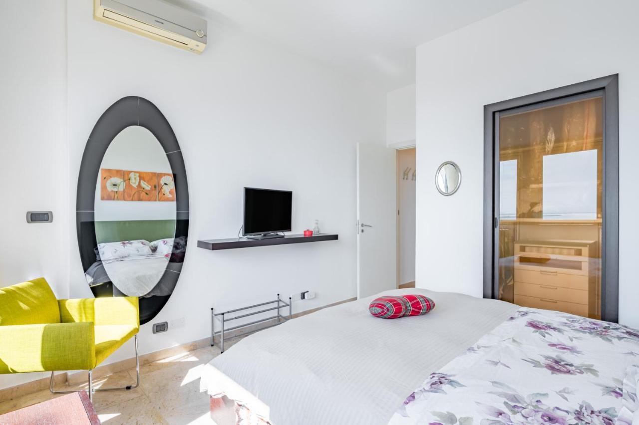 Catania Seaview Apartment With Balcony Exterior foto